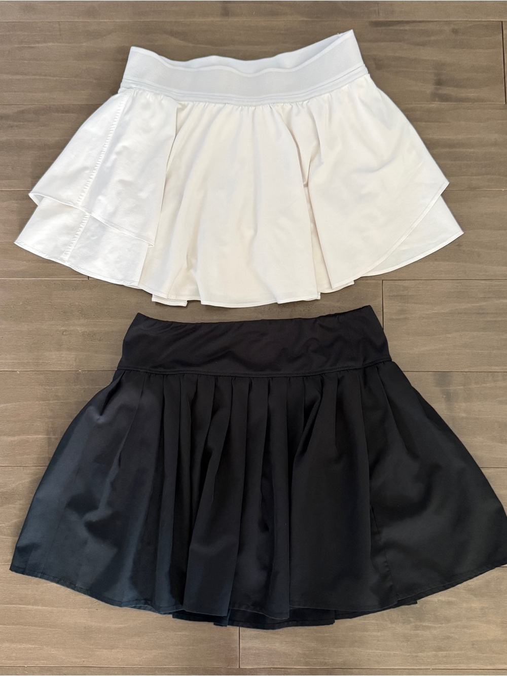 Lululemon Skort & SO Skort White and Black - size 8, Medium Lot Athletic Skirts